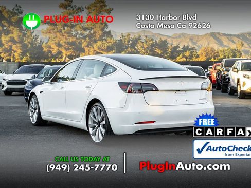 Used 2018 Tesla Model 3 Performance image 2