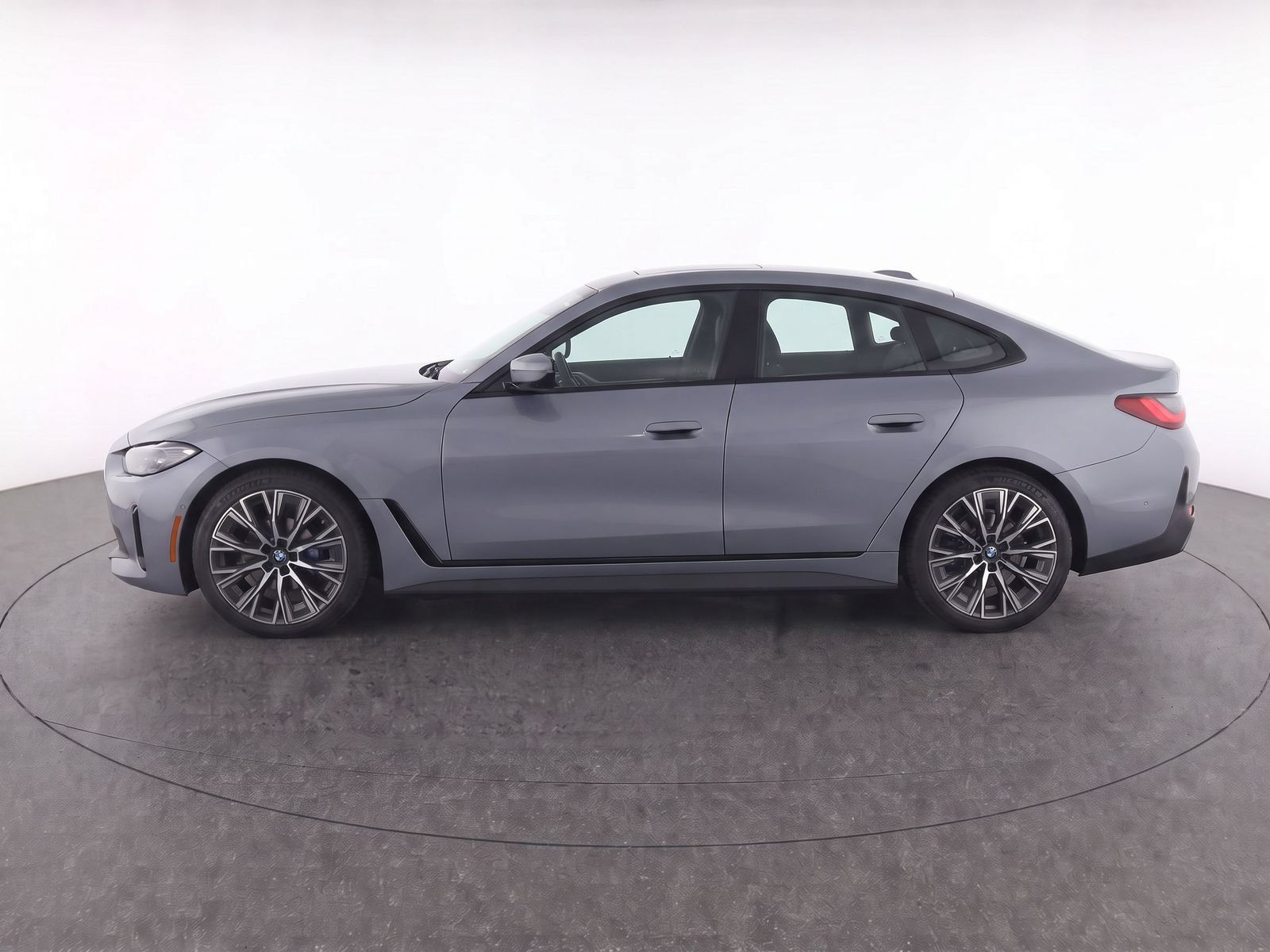 Used 2024 BMW 430i Gran Coupe w/ Convenience Package RWD image 3