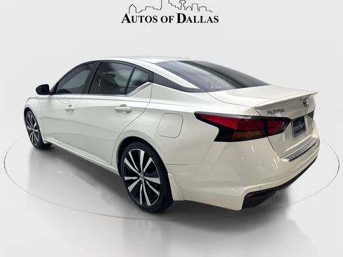 Used 2022 Nissan Altima 2.0 SR FWD image 9