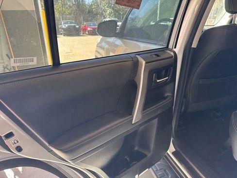 Used 2024 Toyota 4Runner SR5 Premium image 17