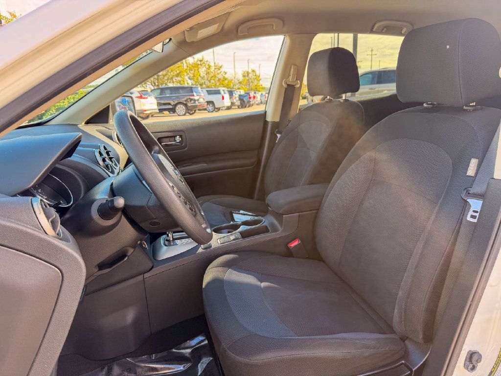 Used 2015 Nissan Rogue S w/ Convenience Package AWD/4WD image 15