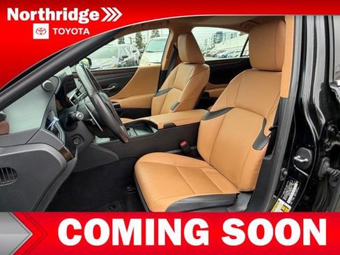 Used 2023 Lexus ES 300h w/ Premium Package FWD image 6
