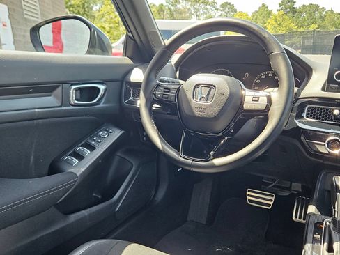 Used 2023 Honda Civic Sport image 9