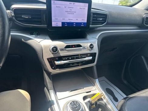 Used 2021 Ford Explorer XLT w/ Equipment Group 202A RWD image 36