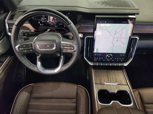 Used 2026 GMC Acadia Denali Ultimate w/ LPO, Floor Liner Package FWD image 27