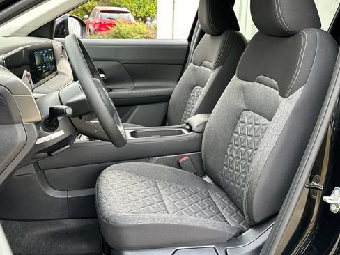New 2026 Nissan Kicks SV w/ SV Premium Package AWD/4WD image 6