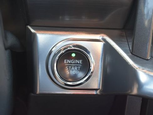 Used 2023 Ford F150 Lariat AWD/4WD image 26