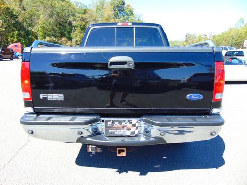 Used 2003 Ford F250 Lariat image 4