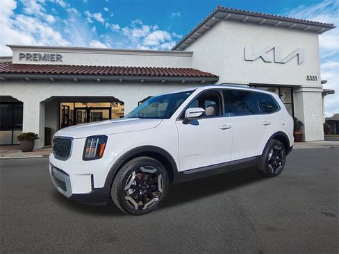 Certified 2025 Kia Telluride EX w/ EX Captain's Chair Package image 4