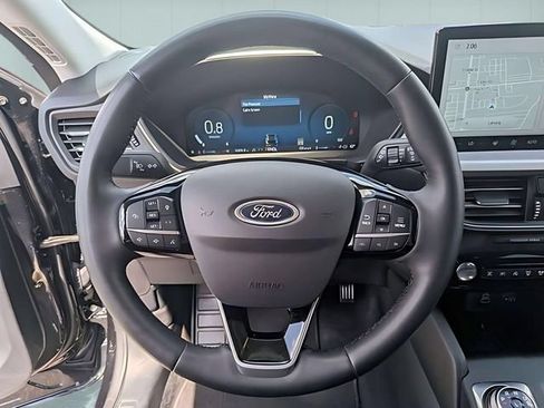Used 2024 Ford Escape Platinum AWD/4WD image 18