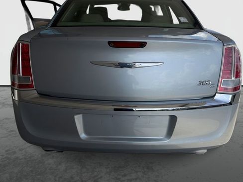 Used 2013 Chrysler 300 C RWD image 27