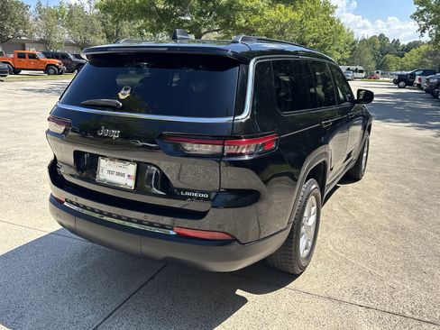 Used 2022 Jeep Grand Cherokee L Laredo w/ Luxury Tech Group I RWD image 7