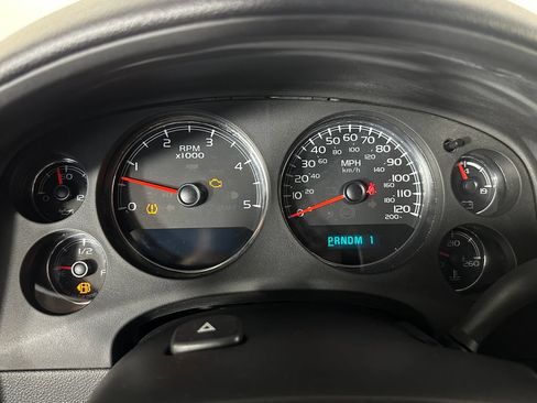 Used 2011 Chevrolet Silverado 2500 LTZ w/ Snow Plow Prep Package AWD/4WD image 13