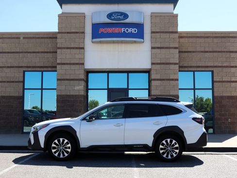 Used 2023 Subaru Outback Limited XT AWD/4WD image 9