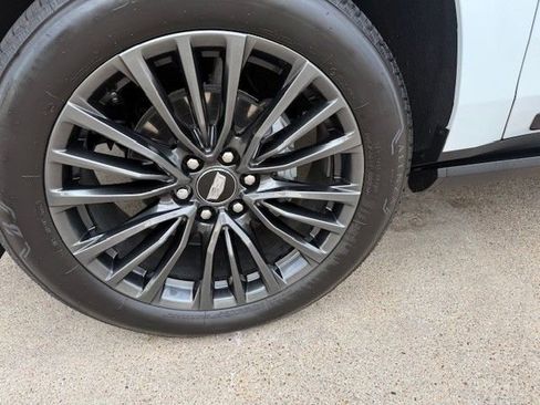 Used 2026 Cadillac Escalade Platinum Sport image 2