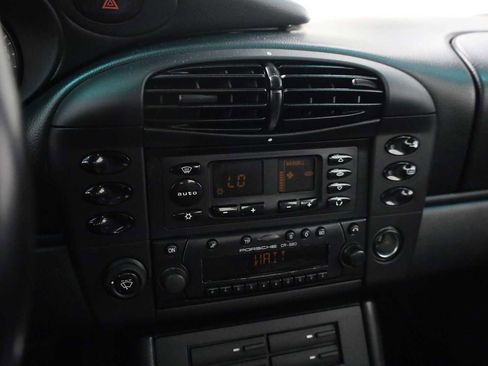 Used 2001 Porsche 911 Carrera image 30