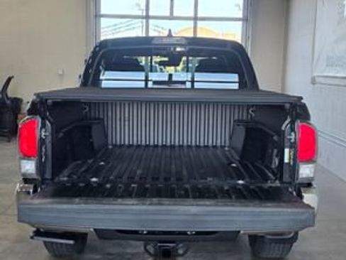Used 2023 Toyota Tacoma TRD Off-Road image 5