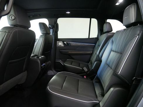 New 2026 Buick Enclave Avenir w/ Super Cruise Package image 14