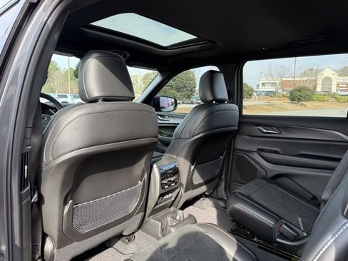 New 2025 Jeep Grand Cherokee L Altitude image 27