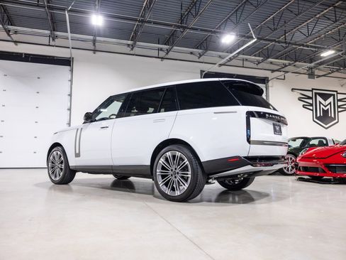 Used 2026 Land Rover Range Rover Long Wheelbase SE AWD/4WD image 6
