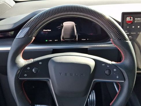 Used 2022 Tesla Model X Plaid image 22