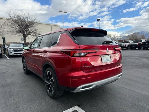 Used 2024 Mitsubishi Outlander SE image 5