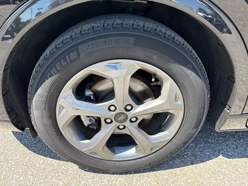 Certified 2024 Ford Escape ST-Line w/ Tech Pack #1 FWD image 3