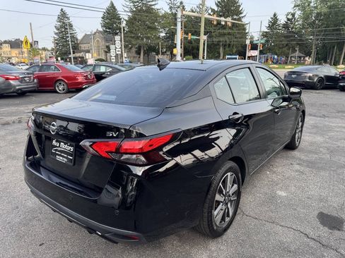 Used 2020 Nissan Versa SV FWD image 5