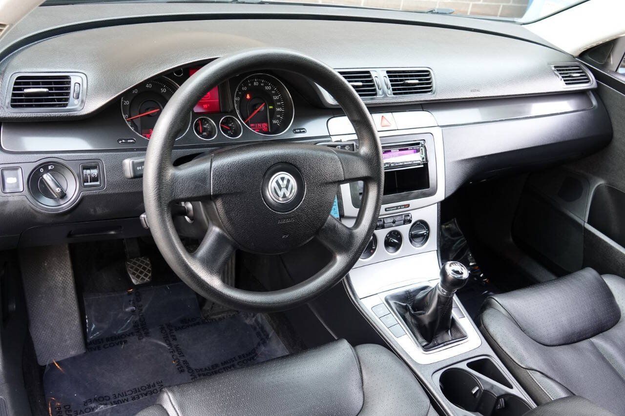Used 2007 Volkswagen Passat 2.0T FWD image 4