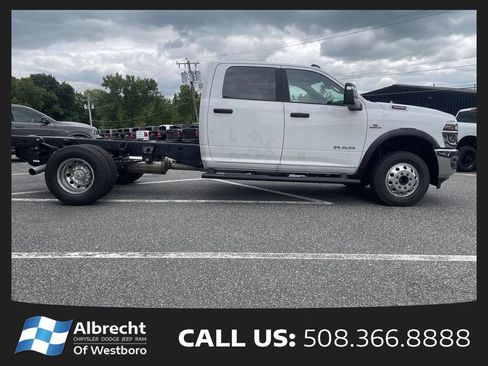 New 2026 RAM 3500 Big Horn AWD/4WD image 7