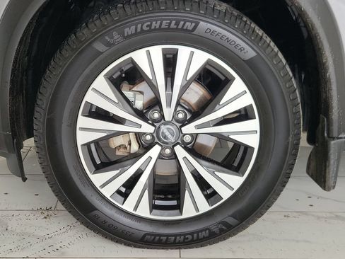 Used 2023 Nissan Rogue SV FWD image 10