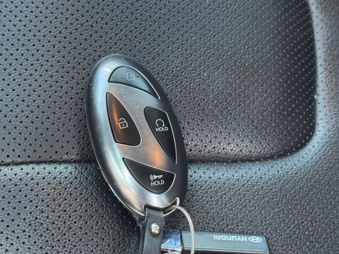 Used 2025 Hyundai Elantra Limited image 27