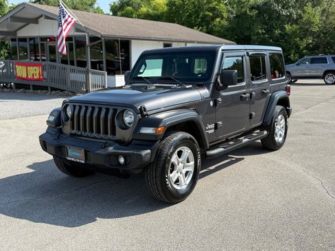 Used 2019 Jeep Wrangler Unlimited Sport S AWD/4WD image 37