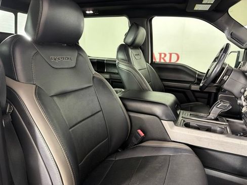 Used 2018 Ford F150 Raptor w/ Equipment Group 802A Luxury AWD/4WD image 16