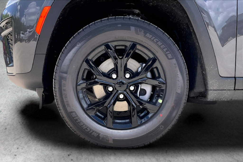 New 2026 Jeep Grand Cherokee Altitude AWD/4WD image 12