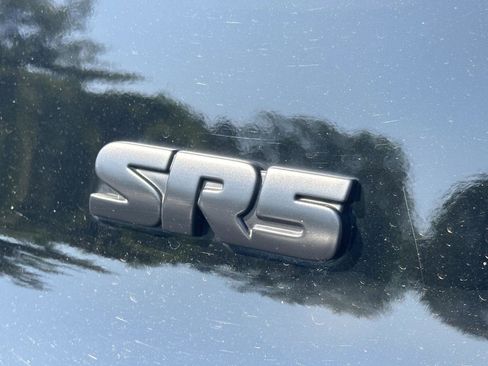 Used 2017 Toyota 4Runner SR5 RWD image 10