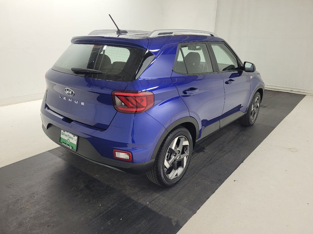 Used 2025 Hyundai Venue SEL FWD image 9