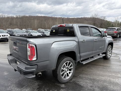 Used 2021 GMC Canyon Denali image 3
