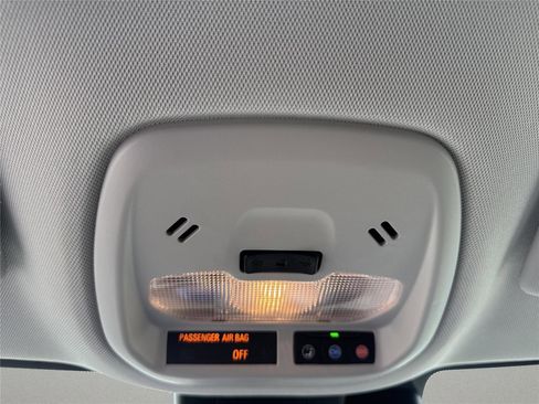 Used 2025 Chevrolet Trax LS FWD image 29
