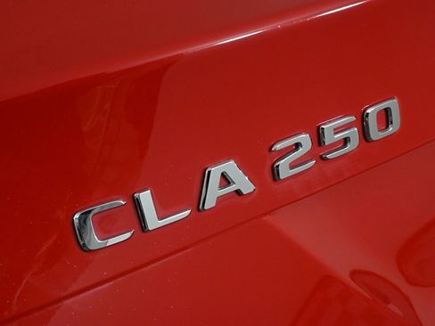 Used 2019 Mercedes-Benz CLA 250 image 27