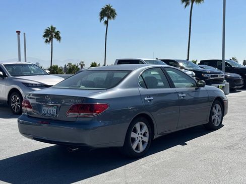 Used 2005 Lexus ES 330 w/ DVD Navigation System Pkg FWD image 5