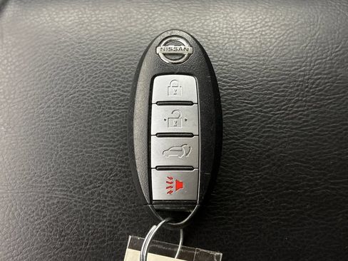 Used 2011 Nissan Murano SL AWD/4WD image 33