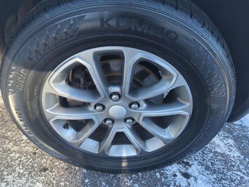 Used 2014 Jeep Grand Cherokee Limited image 9