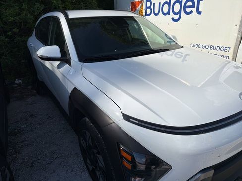 Used 2025 Hyundai Kona SEL FWD image 6