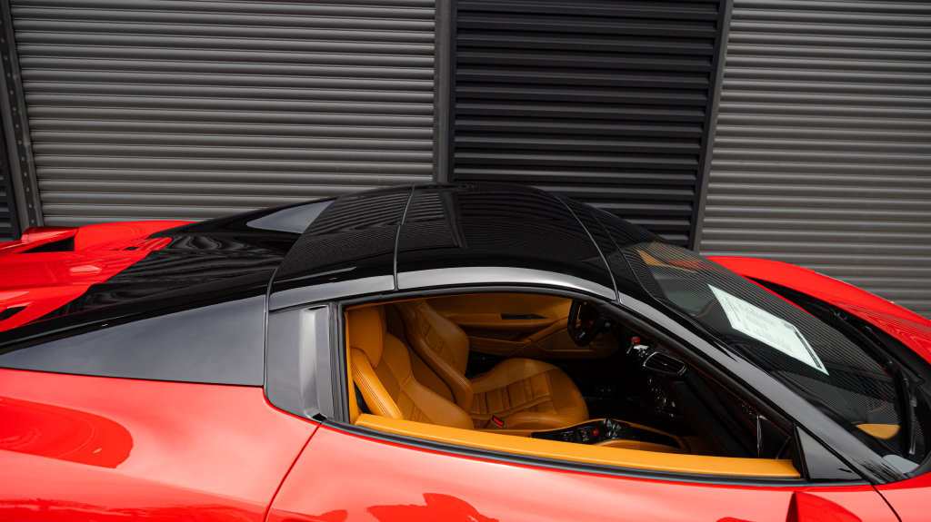 Used 2015 Ferrari 458 Spider RWD image 18
