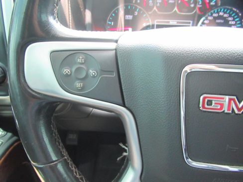 Used 2019 GMC Sierra 2500 SLT w/ Duramax Plus Package AWD/4WD image 29