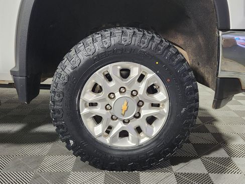 Used 2023 Chevrolet Silverado 2500 LT w/ Convenience Package image 10