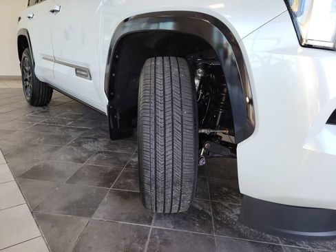 Used 2026 Toyota Sequoia Platinum AWD/4WD image 19