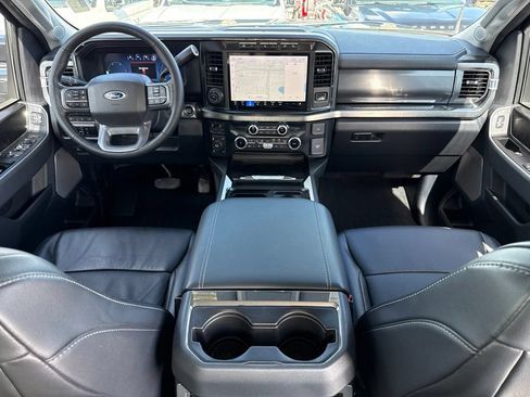 Used 2023 Ford F250 Lariat w/ Lariat Ultimate Package AWD/4WD image 11
