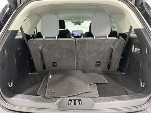 Used 2025 Ford Explorer Active image 24
